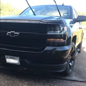 Meet your Posher, Moises